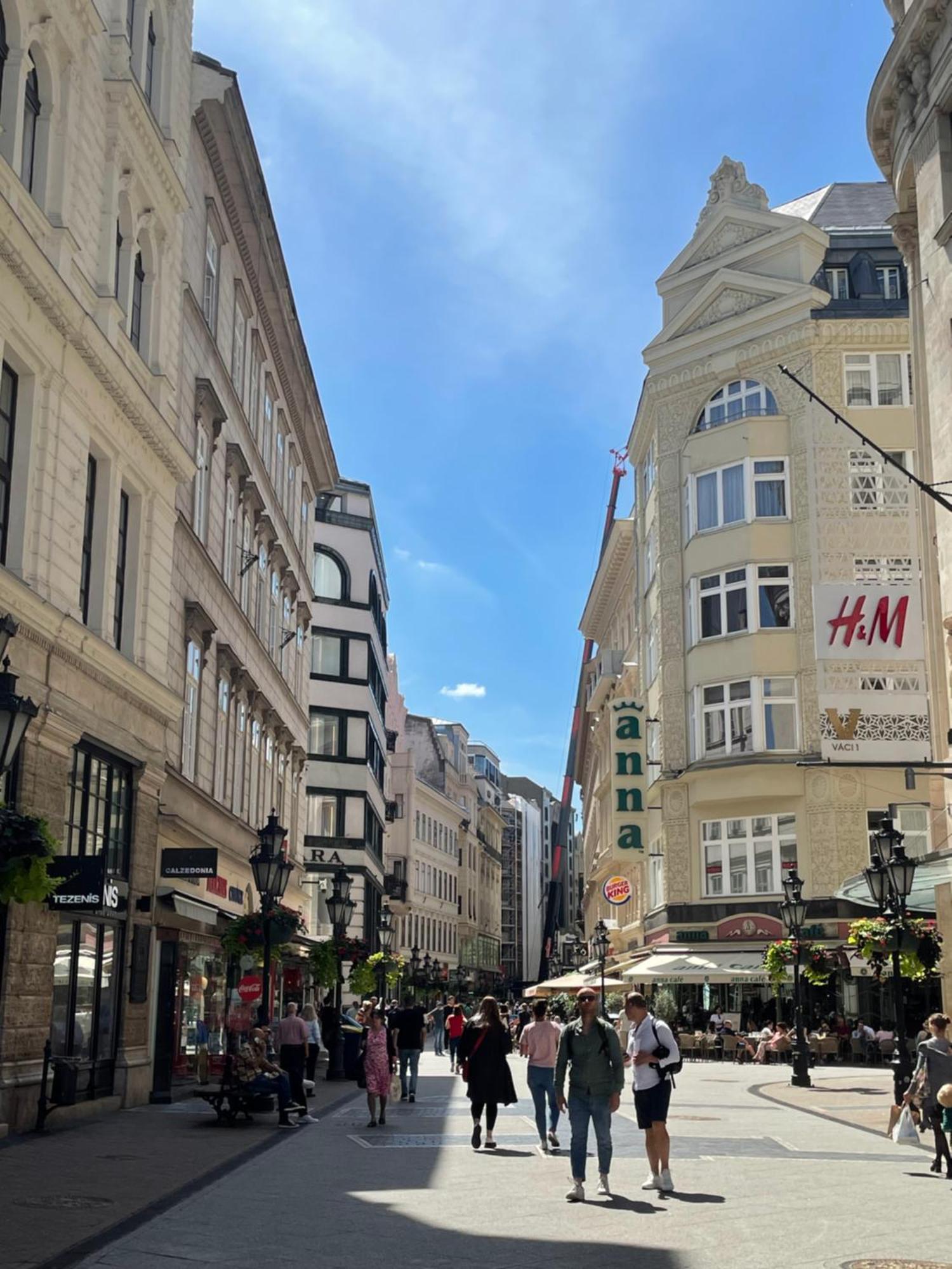 Amber Pearl Apartment 2 Rooms And 2 Bathrooms At Kalvin Square Budapest Bagian luar foto