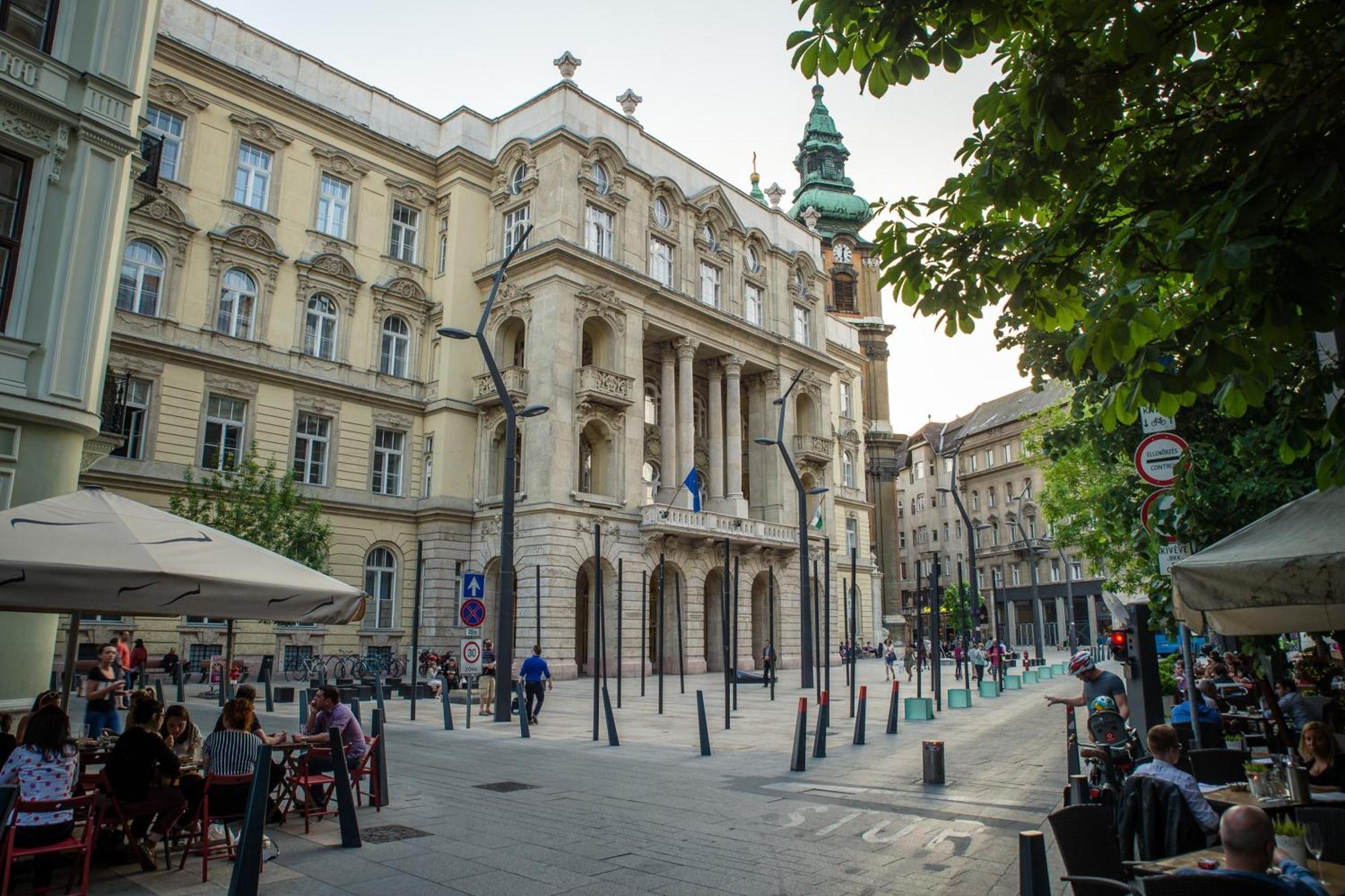 Amber Pearl Apartment 2 Rooms And 2 Bathrooms At Kalvin Square Budapest Bagian luar foto