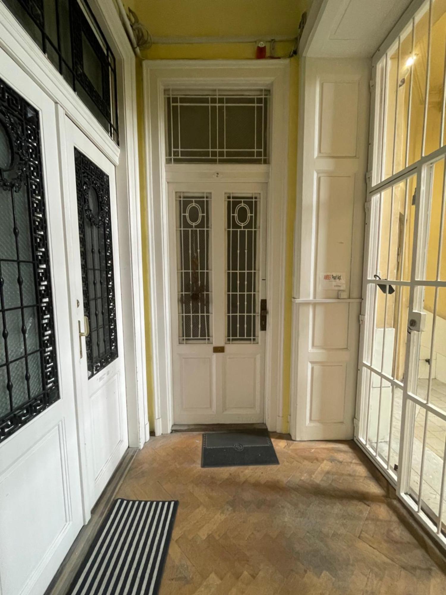 Amber Pearl Apartment 2 Rooms And 2 Bathrooms At Kalvin Square Budapest Bagian luar foto