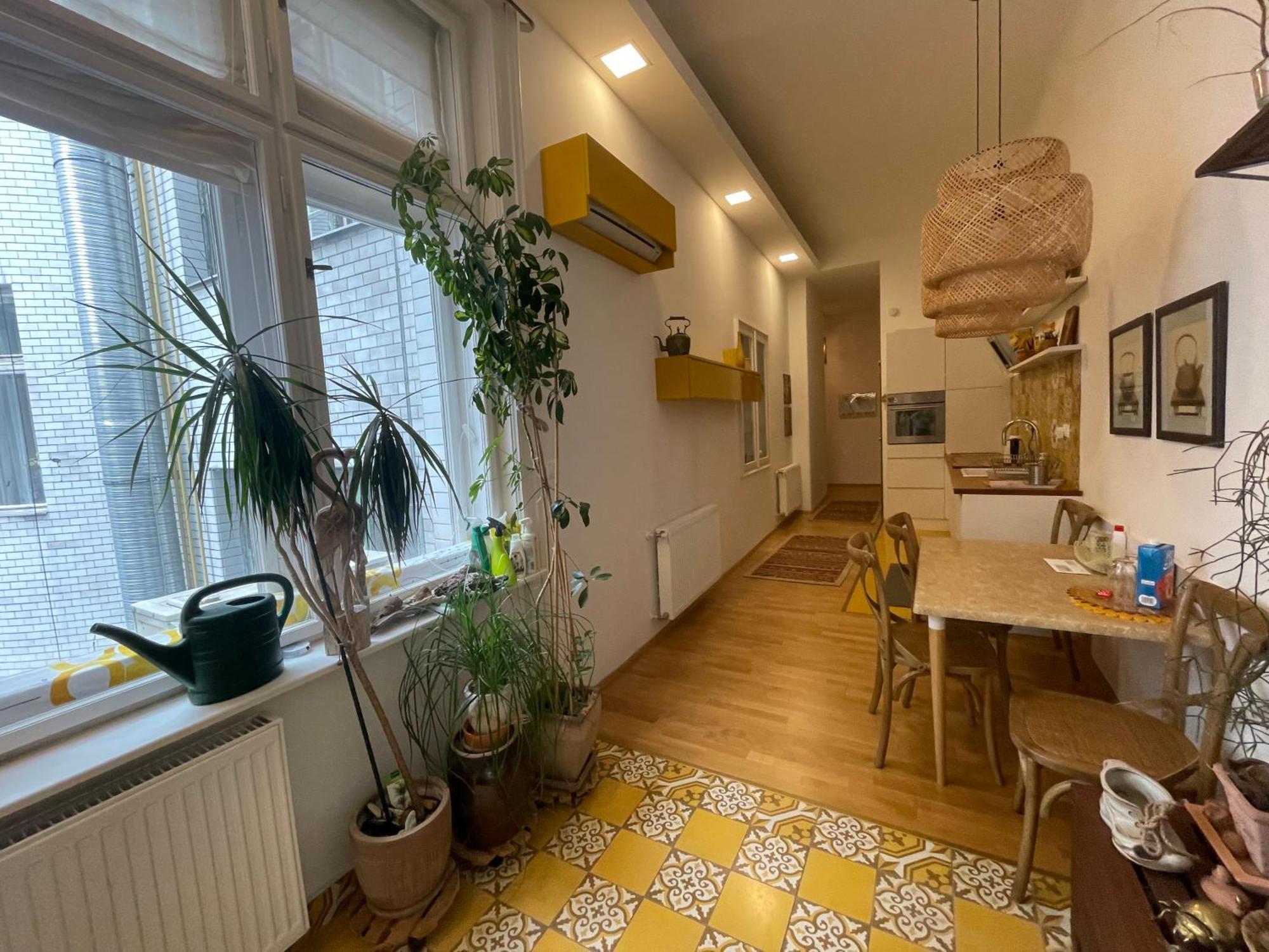 Amber Pearl Apartment 2 Rooms And 2 Bathrooms At Kalvin Square Budapest Bagian luar foto